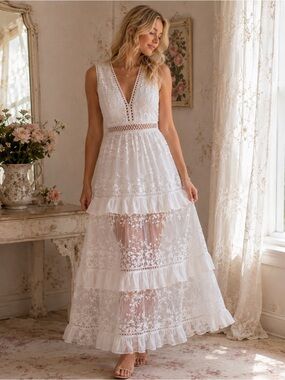 AQUA White Embroidered Lace Maxi Dress Size M LoveShackFancy-Inspired Romantic